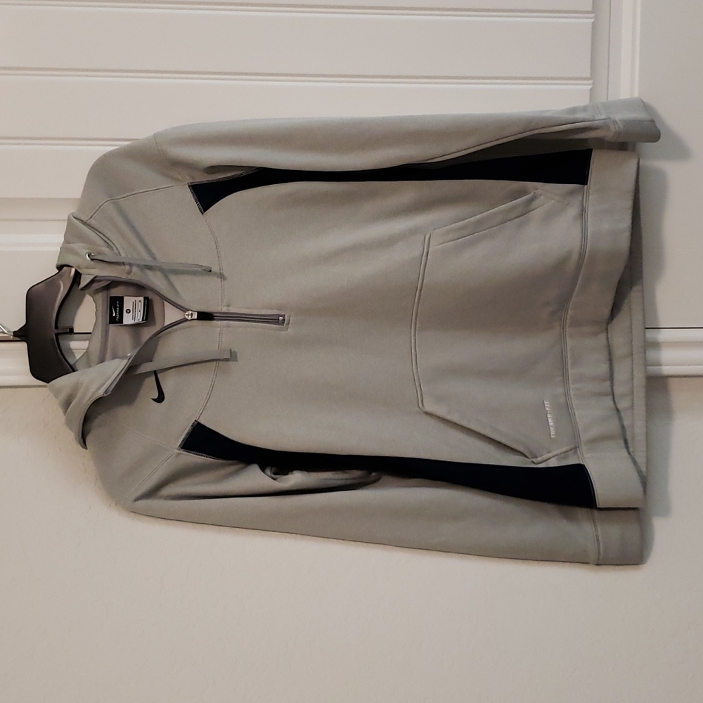 🔥NWOT Nike Therma Fit hoodie